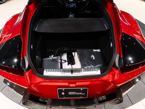 Certified 2025 Ferrari 12Cilindri RWD image 22