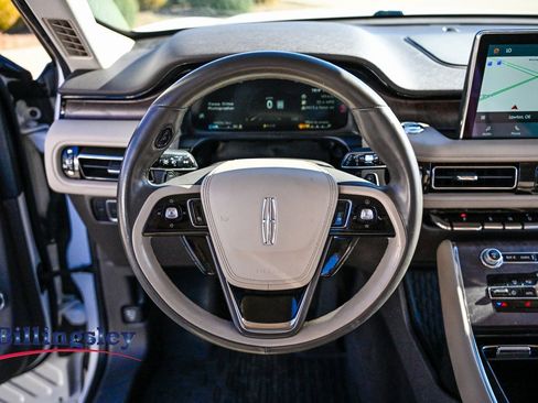 Used 2023 Lincoln Aviator Reserve image 12