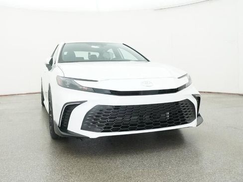 New 2026 Toyota Camry SE image 30