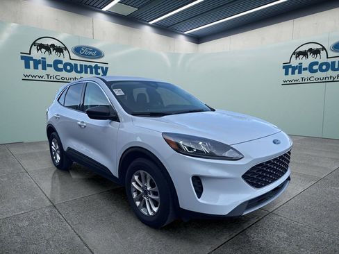 Used 2022 Ford Escape SE w/ Convenience Package AWD/4WD image 1