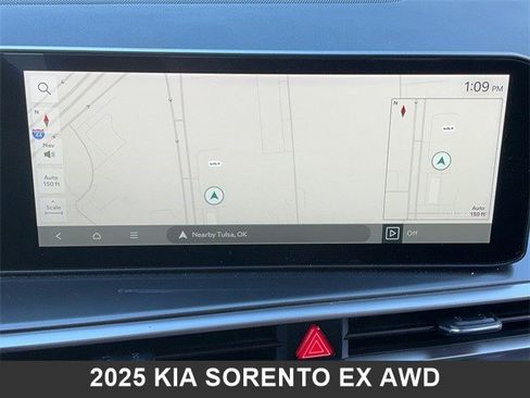 Certified 2025 Kia Sorento EX image 20