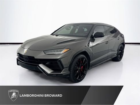 Used 2024 Lamborghini Urus S image 1
