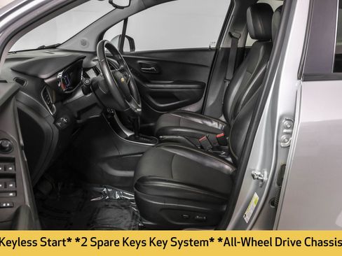 Used 2022 Chevrolet Trax LT w/ LT Convenience Package image 7
