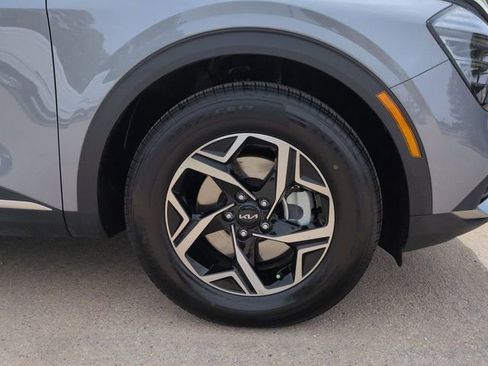 Used 2025 Kia Sportage LX image 12