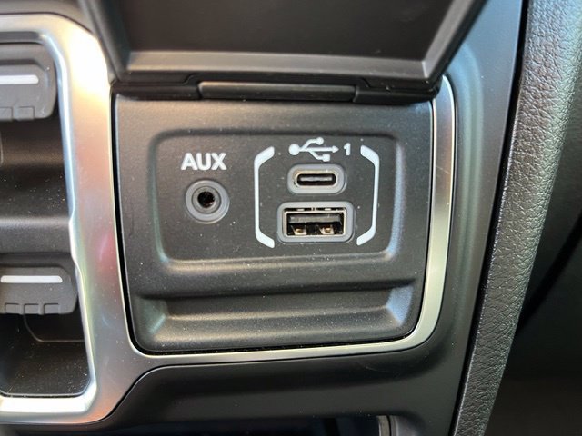 Certified 2026 Jeep Gladiator Sport AWD/4WD image 35