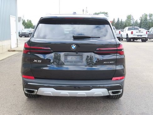 Used 2025 BMW X5 xDrive40i AWD/4WD image 11
