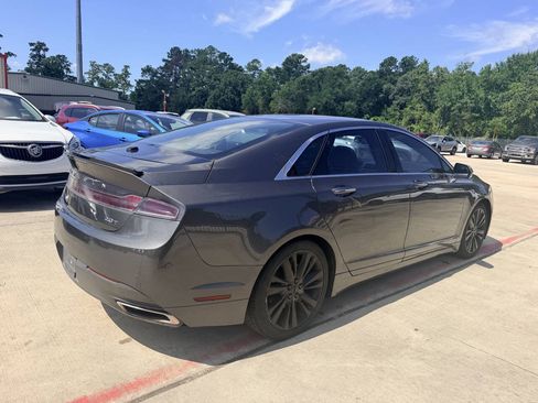 Used 2017 Lincoln MKZ Reserve FWD image 7