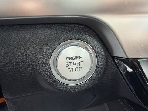 Certified 2025 Kia Telluride EX w/ EX Captain's Chair Package FWD image 20