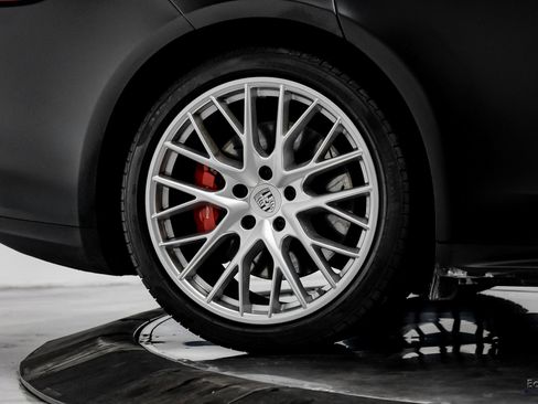 Used 2018 Porsche Panamera Turbo Sport Turismo image 86