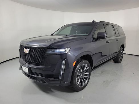 Used 2023 Cadillac Escalade ESV Sport Platinum w/ Heavy-Duty Trailer Package image 2