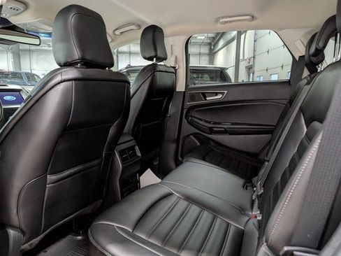 Used 2020 Ford Edge SEL w/ Convenience Package image 16