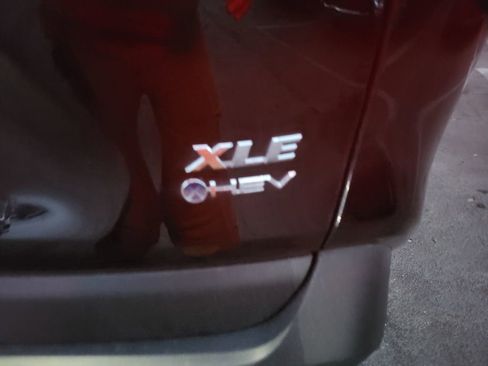 Used 2025 Toyota RAV4 XLE image 6