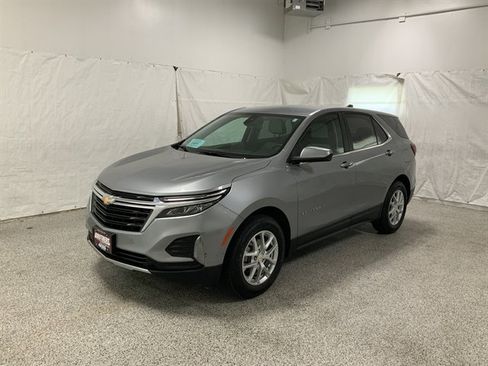 Used 2024 Chevrolet Equinox LT w/ LPO, Floor Liner Package image 3