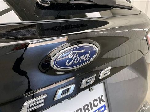 Used 2021 Ford Edge ST-Line w/ Class II Trailer Tow Package AWD/4WD image 32