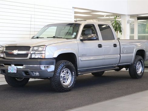 Used 2003 Chevrolet Silverado 2500 LT w/ Skid Plate Package AWD/4WD image 1