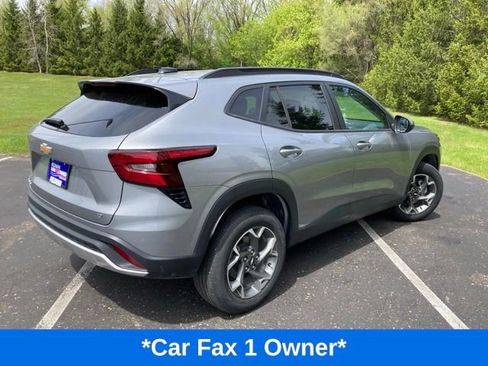 Used 2024 Chevrolet Trax LT FWD image 5