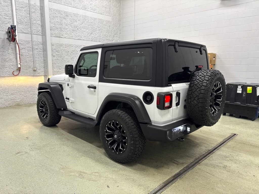 Used 2022 Jeep Wrangler Sport AWD/4WD image 7