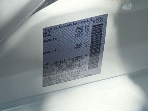 Used 2025 Nissan Altima 2.5 SV FWD image 29