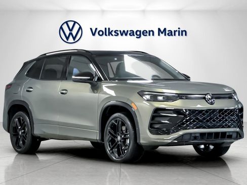 New 2026 Volkswagen Tiguan SE R-Line image 7