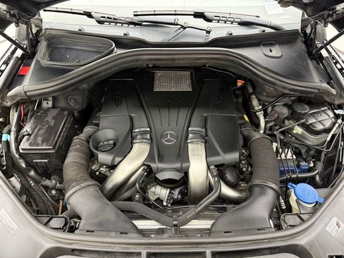 Used 2013 Mercedes-Benz GL 450 4MATIC image 40