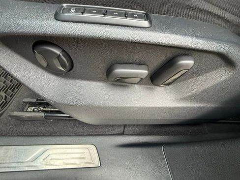 Used 2019 Volkswagen Atlas SEL Premium image 14