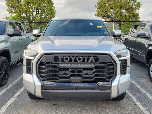 Used 2025 Toyota Tundra Limited AWD/4WD image 2