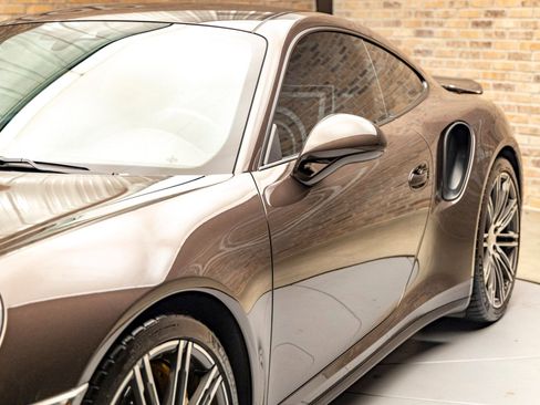 Used 2015 Porsche 911 4 Coupe image 18