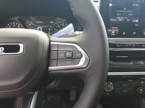 New 2026 Jeep Compass Latitude image 15