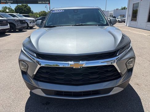 Used 2023 Chevrolet Blazer LT w/ Driver Confidence Package FWD image 2