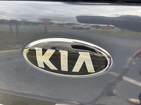 Used 2016 Kia Soul + FWD image 28