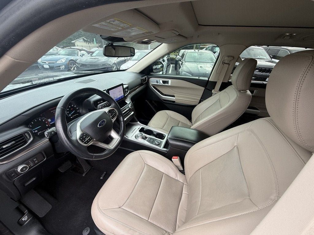 Used 2021 Ford Explorer Limited w/ Equipment Group 301A AWD/4WD image 10