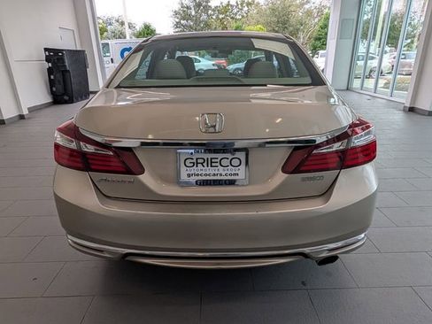 Used 2017 Honda Accord LX image 11