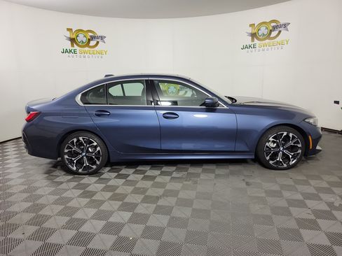 Used 2025 BMW 330i xDrive Sedan w/ M Sport Package AWD/4WD image 4