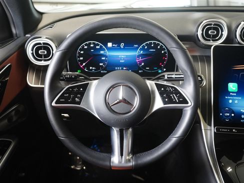 Used 2026 Mercedes-Benz GLC 300 4MATIC image 15