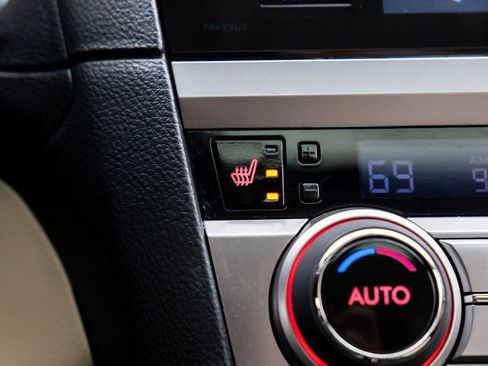 Used 2016 Subaru Outback 2.5i Limited image 28