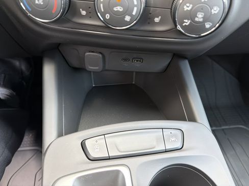 New 2026 Chevrolet Trax RS FWD image 18