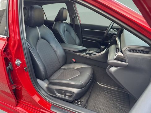 Used 2023 Toyota Camry XSE image 37