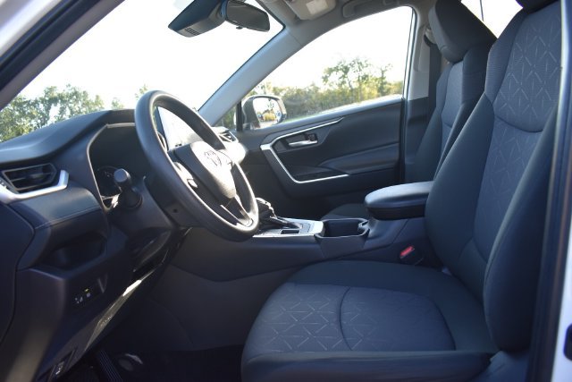 Used 2025 Toyota RAV4 XLE AWD/4WD image 21