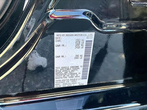 Used 2025 Nissan Altima 2.5 SV FWD image 35