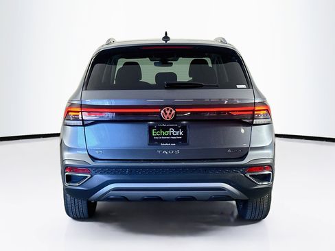 Used 2025 Volkswagen Taos SE AWD/4WD image 7
