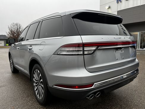 Used 2023 Lincoln Aviator Reserve w/ Equipment Group 201A image 8