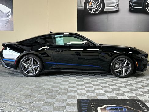 Used 2024 Ford Mustang GT Premium RWD image 3