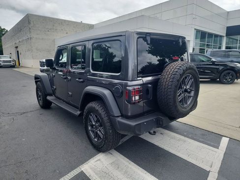Used 2021 Jeep Wrangler Unlimited Sport w/ Sun And Sound Package AWD/4WD image 6