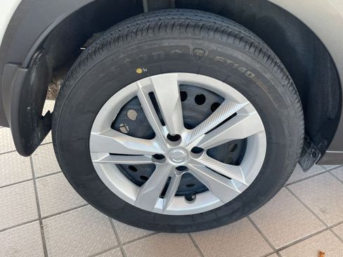 Used 2024 Nissan Kicks S image 28