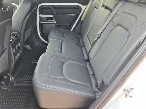 Certified 2023 Land Rover Defender 110 SE AWD/4WD image 20