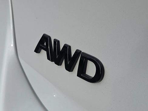 Used 2024 INFINITI QX50 Sport AWD/4WD image 8