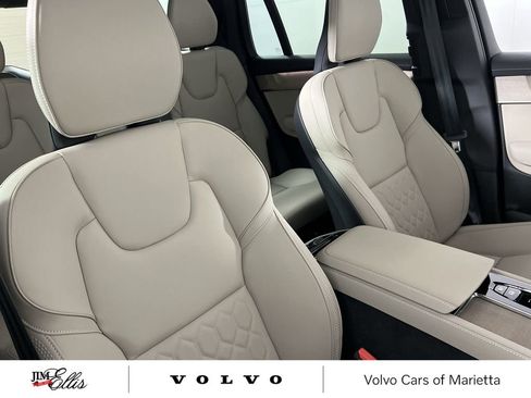New 2026 Volvo XC90 B5 Core w/ Protection Package image 24