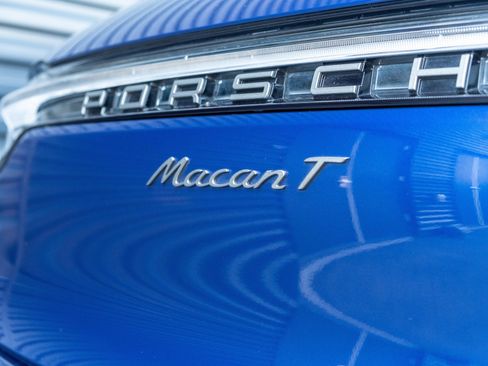 Certified 2023 Porsche Macan Turbo image 46