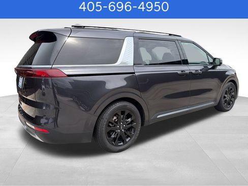 Used 2022 Kia Carnival SX Prestige FWD image 4