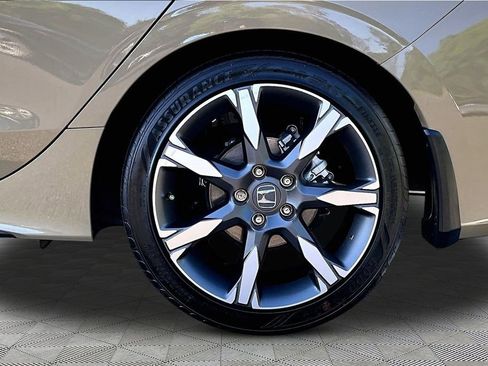 Used 2025 Honda Civic Sport image 23